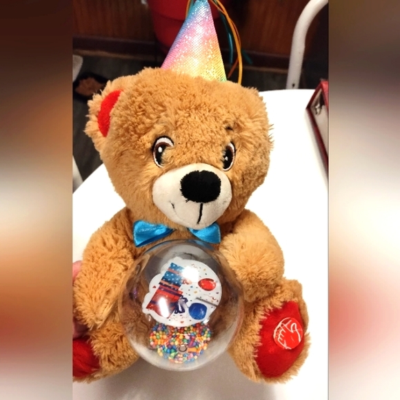 Singing birthday bear - Picture 1 of 4